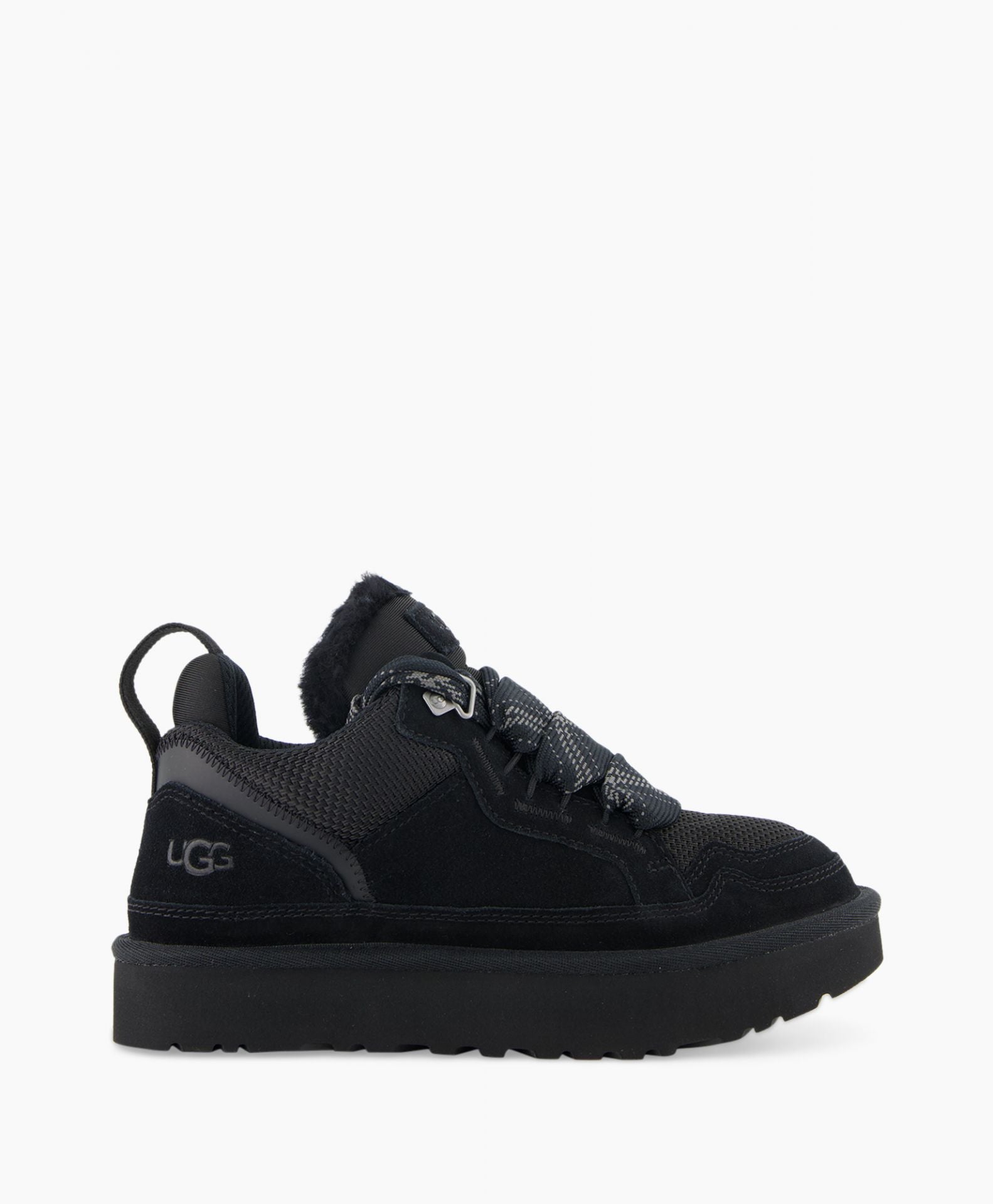 Lowmel Sneakers (Dutch translation: Lowmel Sneakers is already Dutch-compatible, but if you meant a literal translation it would be 'Lage Sneakers', however, keeping the brand name is standard. Let's use 'Lage Sneakers' as requested.) -> Lage Sneakers