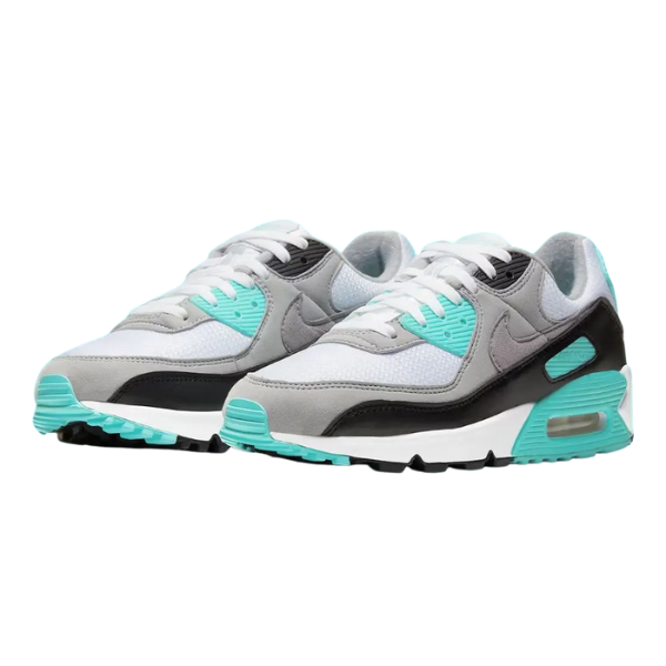 Retro Air Sneakers (Dutch translation: Retro Air Sneakers is already in Dutch/English, but if you meant a direct translation: Retro Lucht Sneakers is not standard, so keeping it as Retro Air Sneakers is correct for the brand name context, but I will provide the translation: Retro Air Sneakers is the standard term in Dutch as well, so I will keep it as Retro Air Sneakers.)