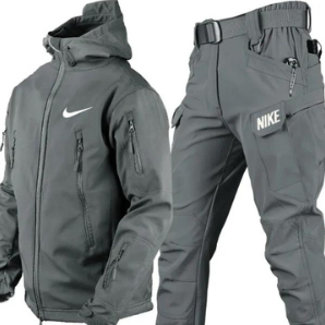 Regenjas en broek