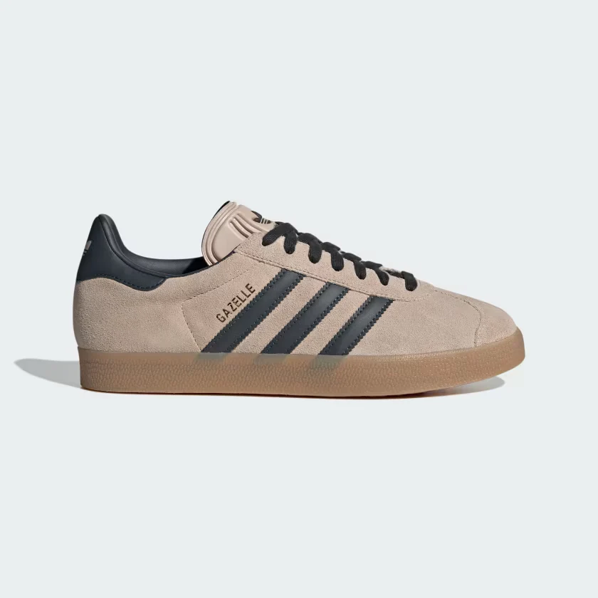 Gazelle Sneakers (Dutch translation: Gazelle Sneakers is the same in Dutch, but if you meant a literal translation it would be Gazelle Sportschoenen, however Gazelle is a brand name so it stays Gazelle Sneakers or Gazelle Sportschoenen depending on context. I will use Gazelle Sportschoenen.) Gazelle Sportschoenen