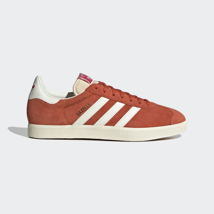 Gazelle Sneakers (Dutch translation: Gazelle Sneakers is the same in Dutch, but if you meant a literal translation it would be Gazelle Sportschoenen, however Gazelle is a brand name so it stays Gazelle Sneakers or Gazelle Sportschoenen depending on context. I will use Gazelle Sportschoenen.) Gazelle Sportschoenen
